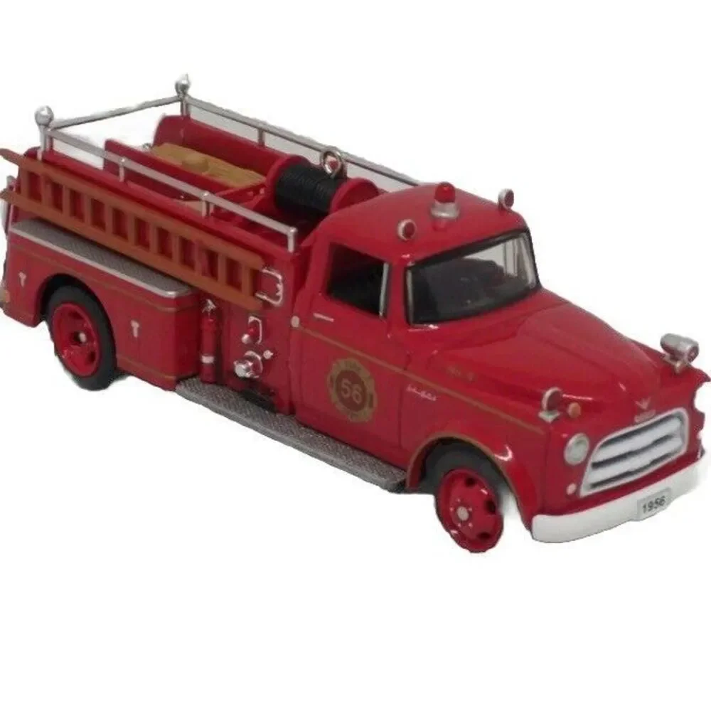 Hallmark 2023 1956 Dodge Fire Engine - Fire Brigade‎ 21st - Magic - Lights - NIB
